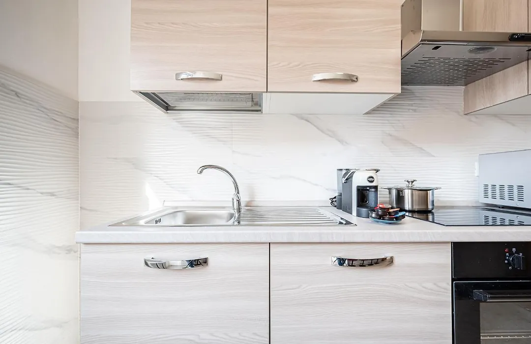 Elegant Stay In Rome-Metro Just 5 Minutes Away-1
