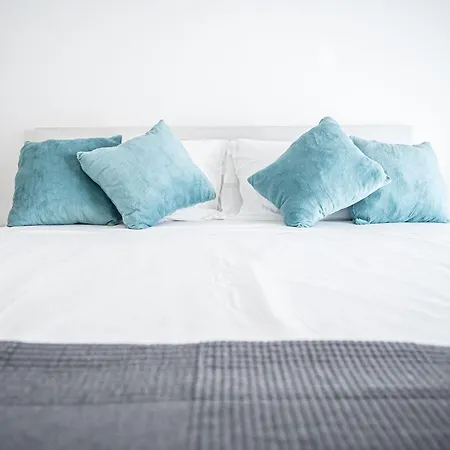 Elegant Stay In Rome-Metro Just 5 Minutes Away-3